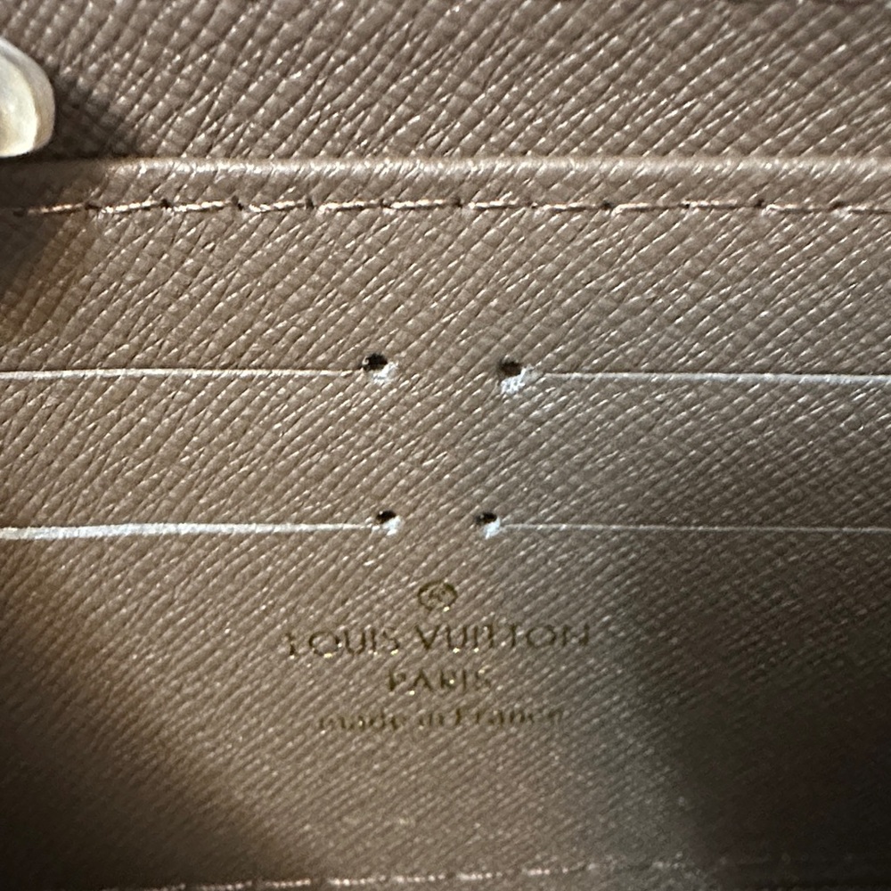 Louis Vuitton Damier Ebene Wallet - Picture 4 of 5